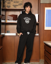 Cargar imagen en el visor de la galería, Icetees Santa Cruz Hoodie Boxy Black
