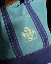Cargar imagen en el visor de la galería, Icetees Studio Carry Tote Green
