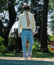 Cargar imagen en el visor de la galería, Icetees Yellow Man Shirt
